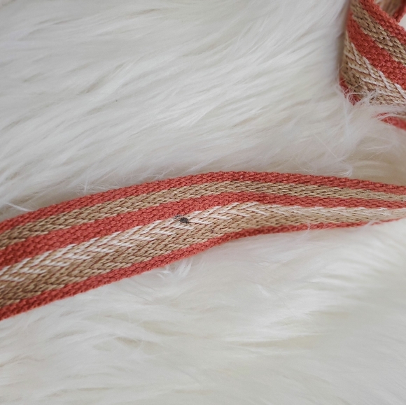 SAKROOTS Bucket Bag - Picture 8 of 13